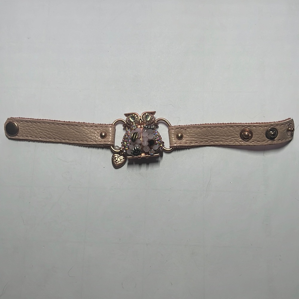 Rose gold Betsey Johnson owl leather bracelet nwot